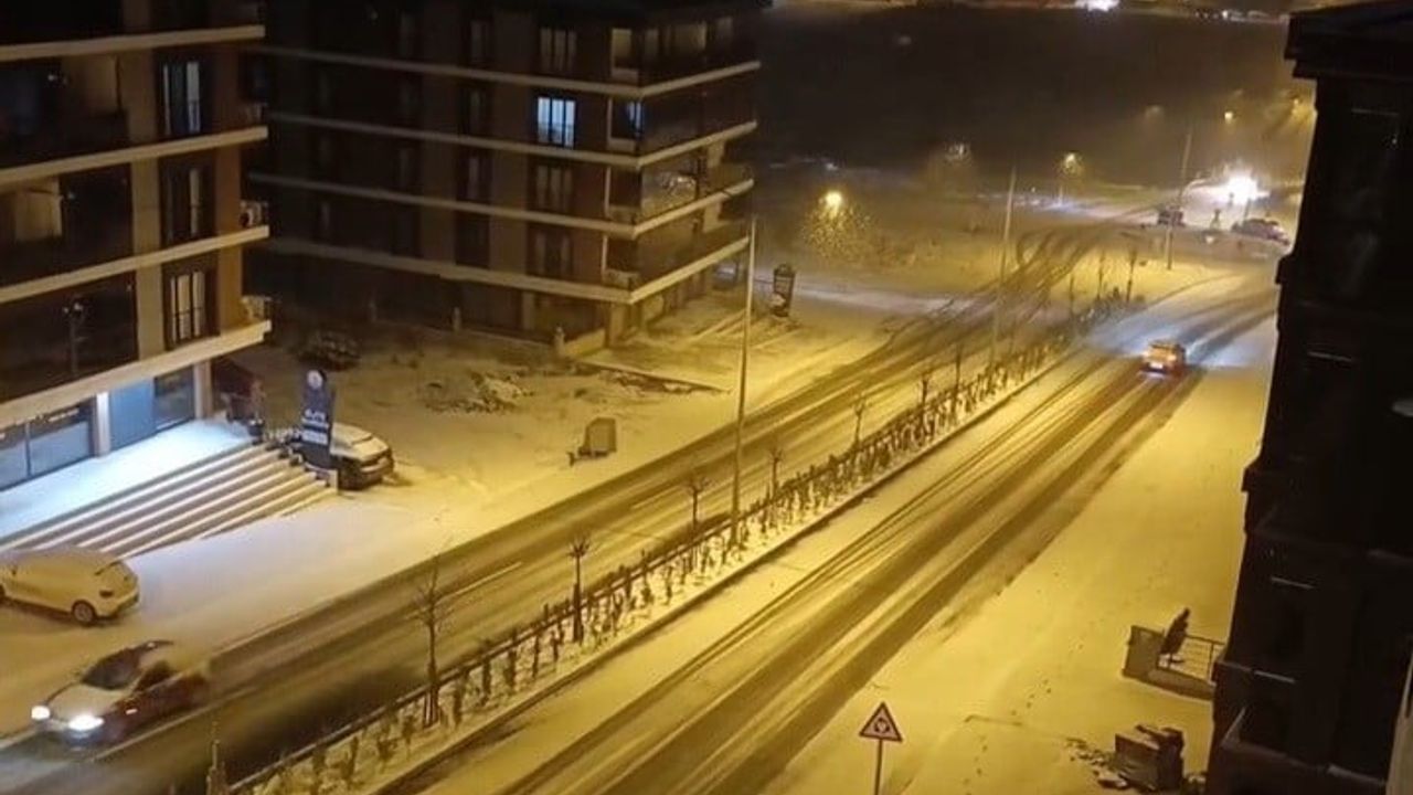 Tekirdağ'da 12 Ocak 2026'de kar ve buzlanma nedeniyle yüz yüze eğitim durduruldu