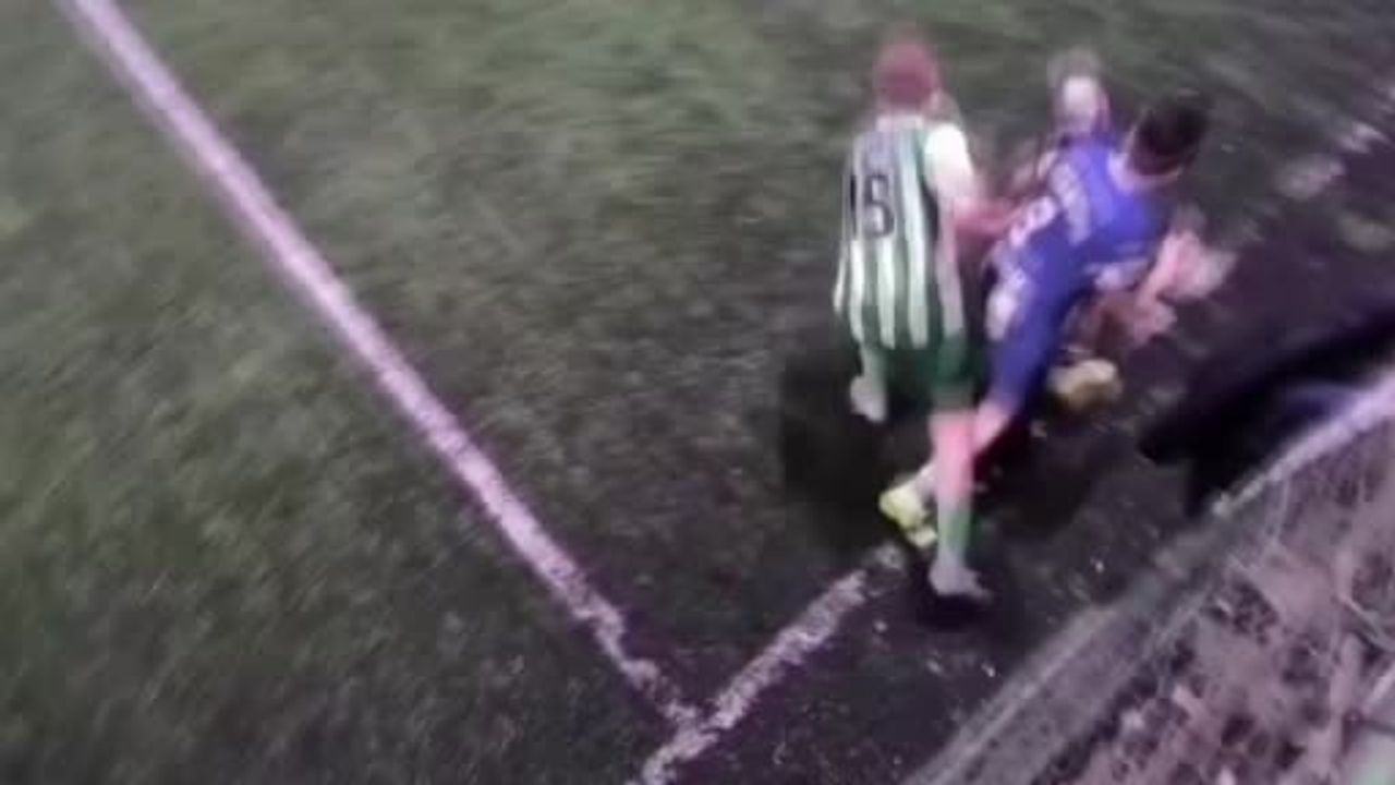 Tekirdağ'da halı saha maçında dili boğazına kaçan oyuncu hakemin müdahalesiyle kurtarıldı