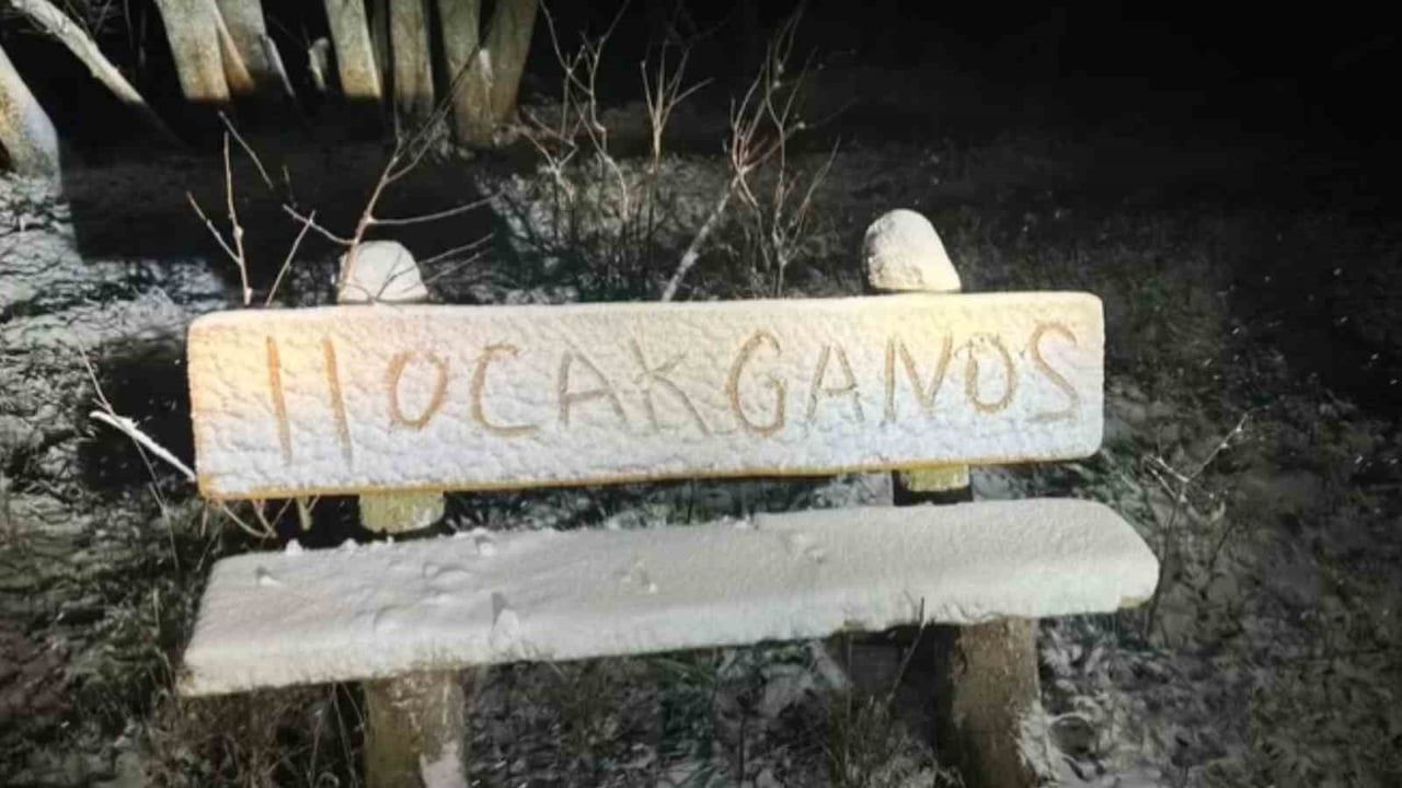 Tekirdağ'ın yüksek kesimlerinde kara dönüşen yağış: Süleymanpaşa, Malkara ve Şarköy'de beyaz örtü