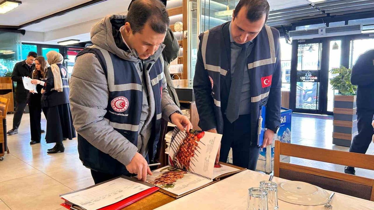 Ticaret Bakanlığı, Ramazan Öncesi Ankara'da Restoran, Fırın ve Kasaplarda Fiyat Denetimi Yaptı