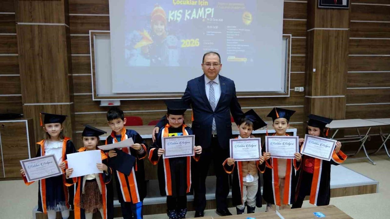 Tokat Gaziosmanpaşa Üniversitesi Kış Kampı 2026: 5-7 Yaş Miniklerin Mezuniyet Töreni
