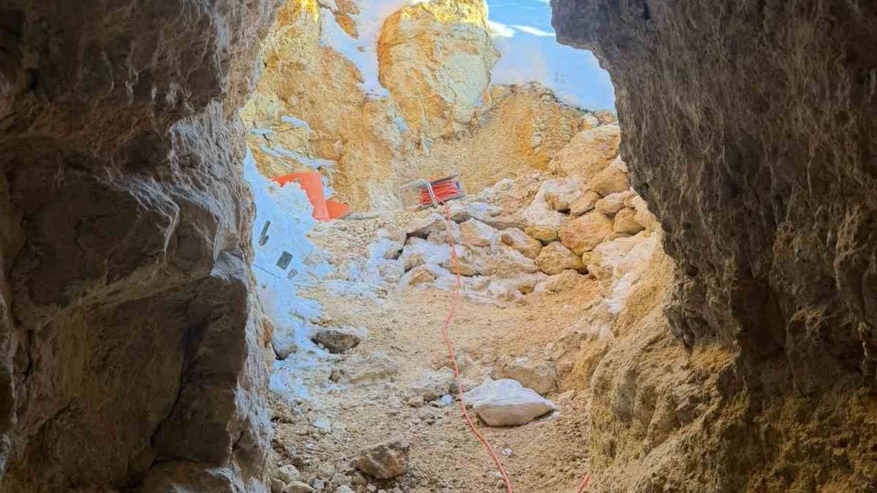 Tokat’ta Artova’da kaçak kazı operasyonu: 6 şüpheli yakalandı, kazı malzemeleri ele geçirildi