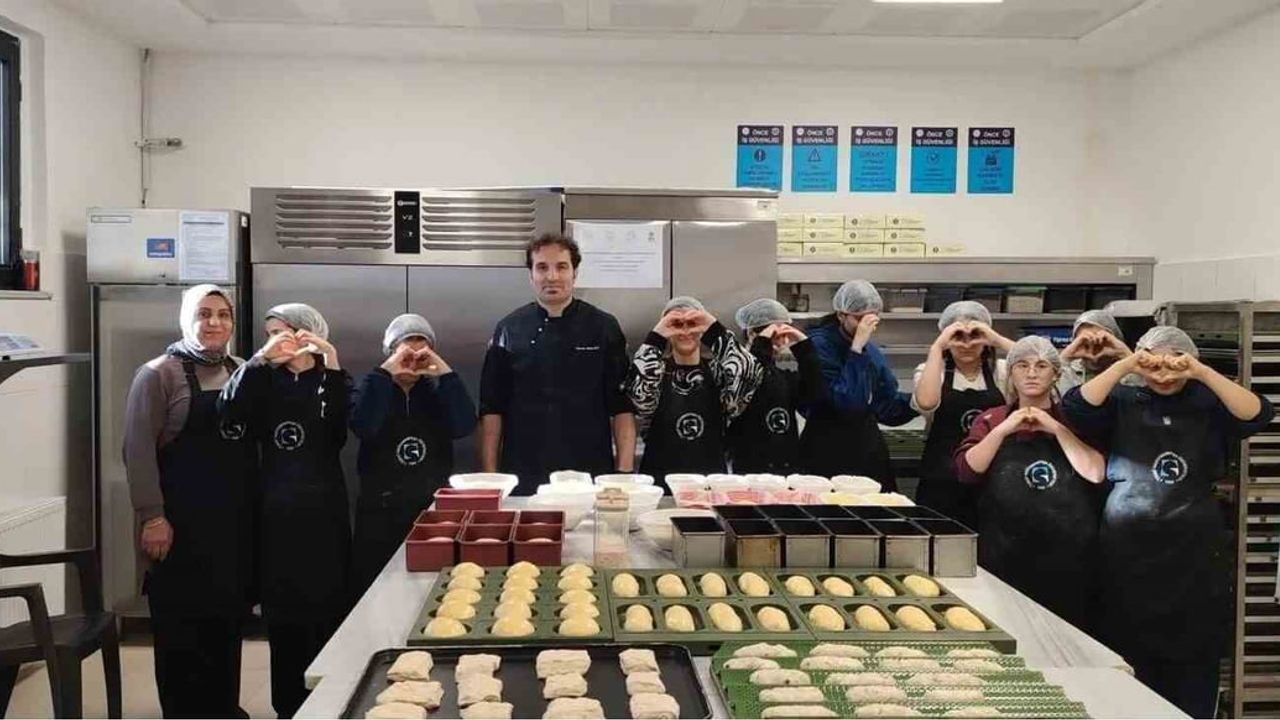 Tokat'ta Geleceğe Mayalanan Eller projesiyle koruma altındaki çocuklara ekmek eğitimi tamamlandı