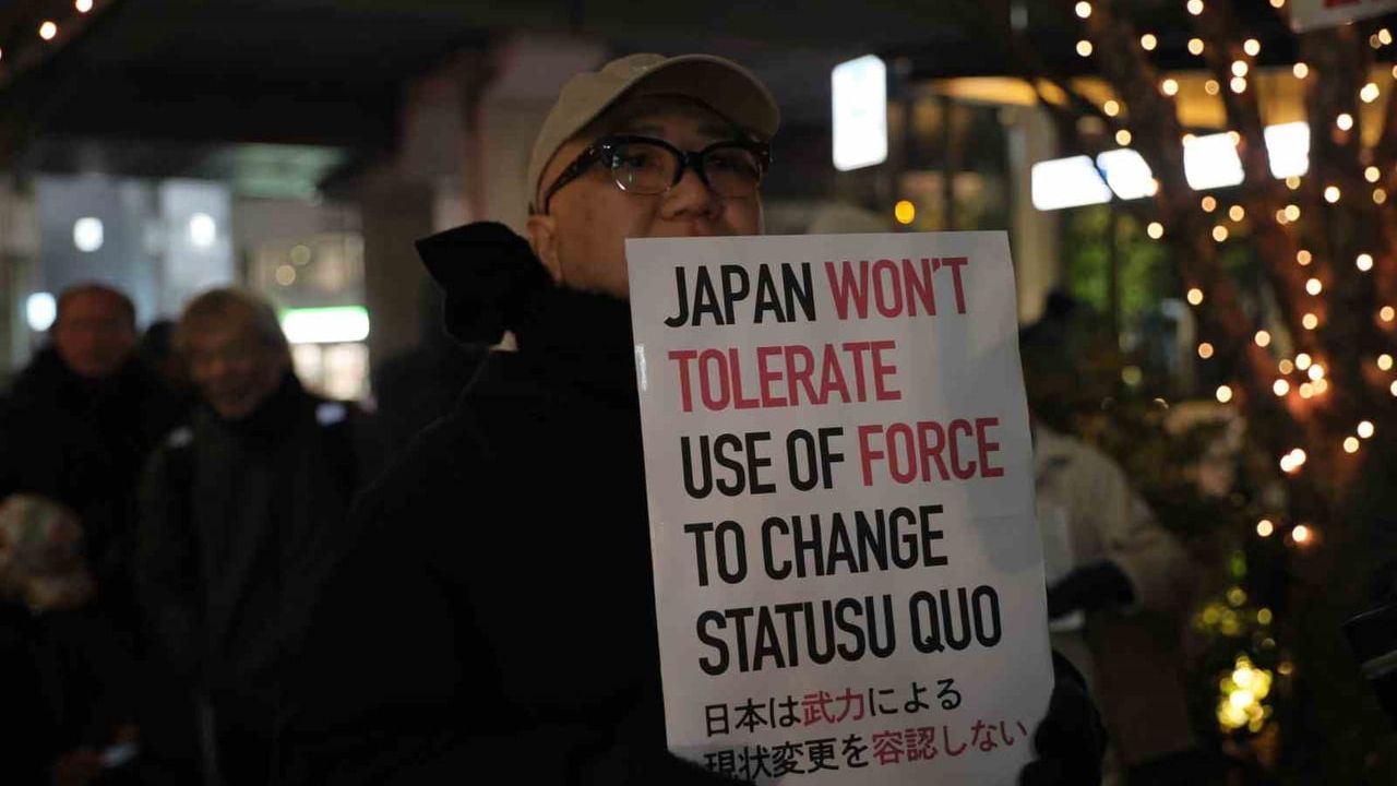 Tokyo'da ABD'nin Venezuela'ya yönelik müdahalesi protesto edildi