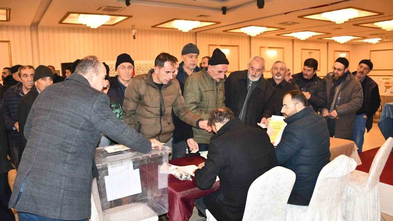 Tomarza Esnaf ve Sanatkarlar Odası Başkanı Yaşar Polat yeniden seçildi