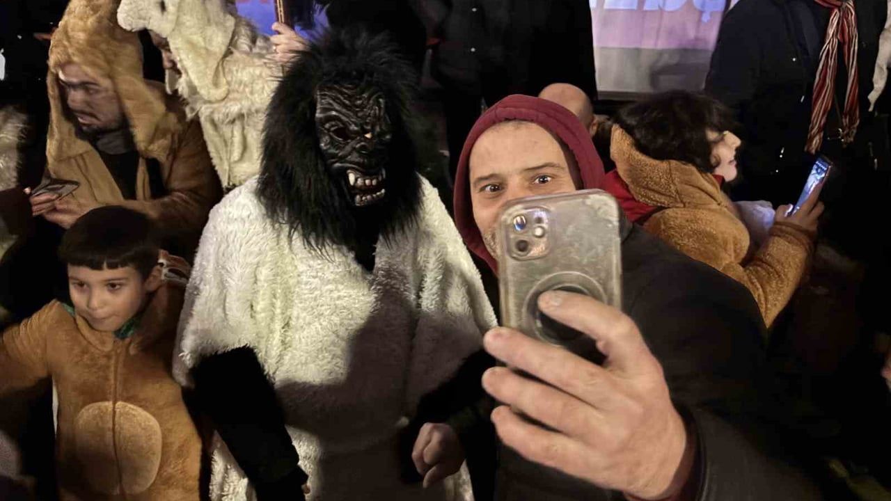 Trabzon’da Kalandar Geleneği Kostümlerle Yaşatıldı