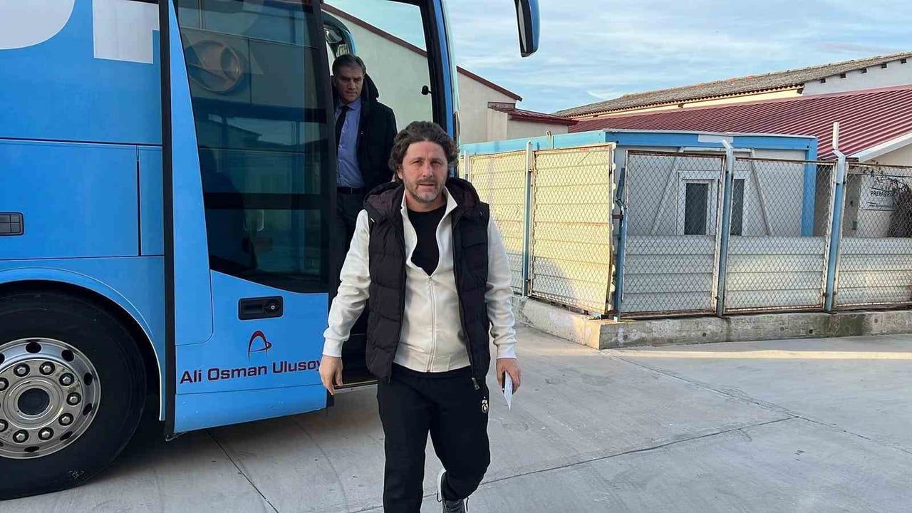 Trabzonspor Gaziantep'e gitti: Turkcell Süper Kupa yarı finali öncesi 21 kişilik kafileyle hareket