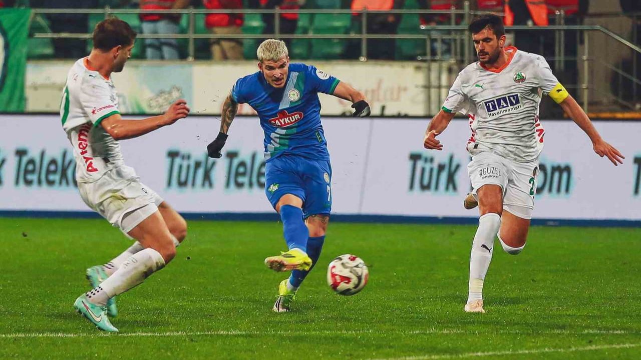 Trendyol Süper Lig 19. Hafta: Çaykur Rizespor 1-1 Corendon Alanyaspor