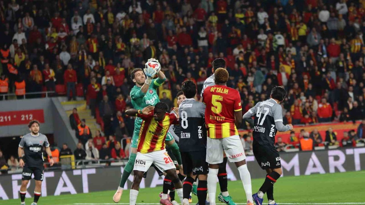 Trendyol Süper Lig 20. Hafta: Göztepe 2-1 Fatih Karagümrük (İlk Yarı)