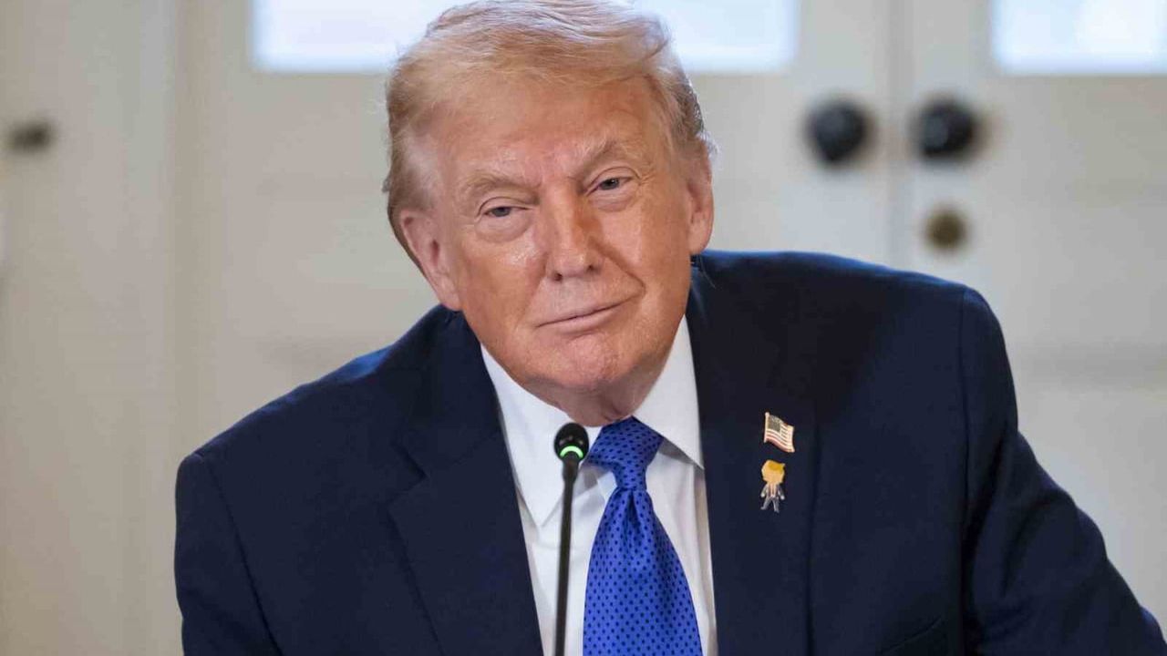 Trump: İran halkı özgürlüğe bakıyor; ABD yardıma hazır
