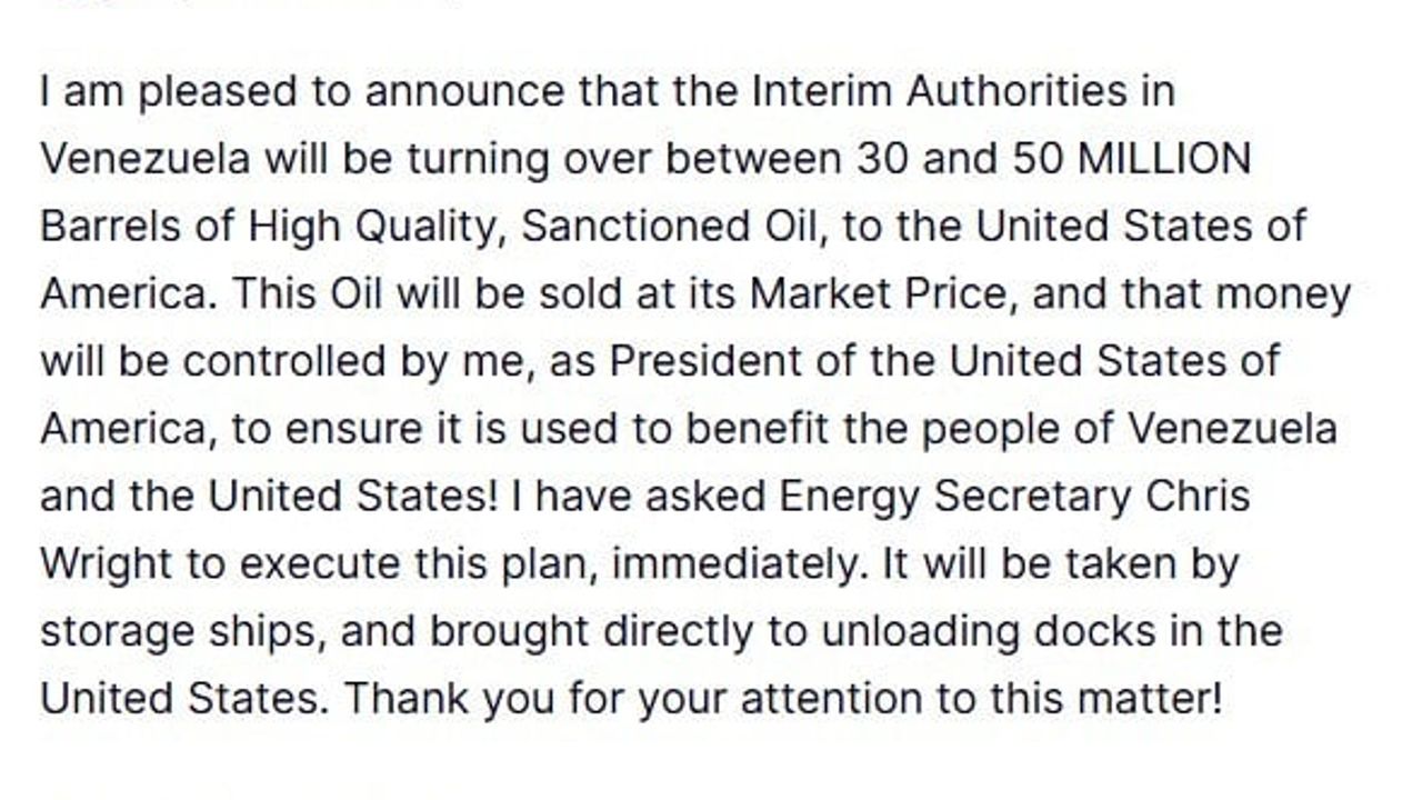 Trump: Venezuela'daki geçici yönetim 30–50 milyon varil petrolü ABD'ye devredecek
