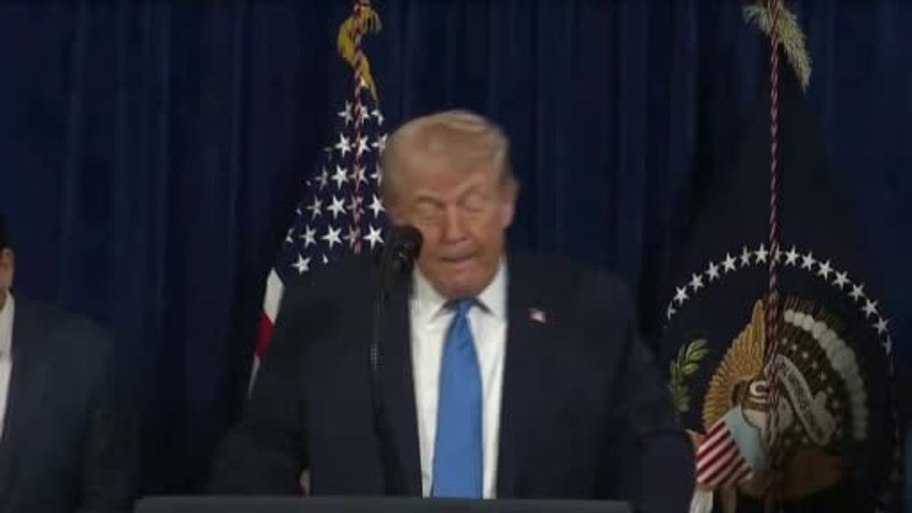 Trump: Venezuela yönetiminde uygun bir geçiş sağlanana kadar orada kalacağız