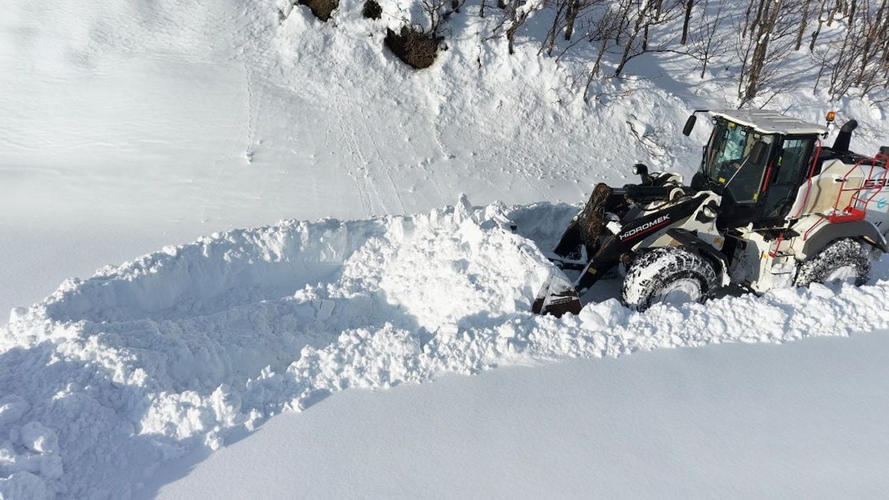 Tunceli'de İl Özel İdaresi Pülümür-Kocatepe Yolunu Yeniden Ulaşıma Açtı