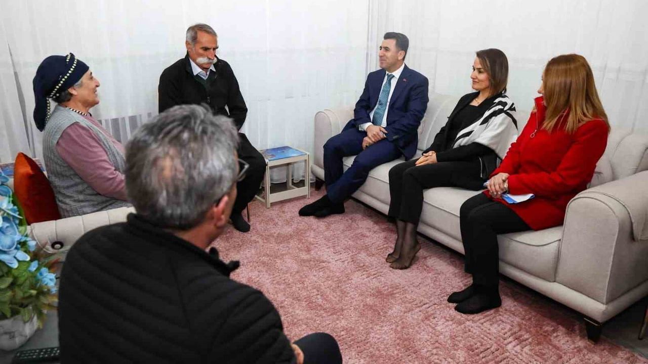 Tunceli'de Vali Şefik Aygöl'den üç kuşağı buluşturan aileye ziyaret