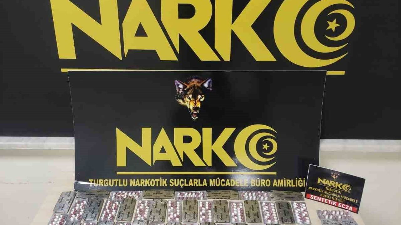 Turgutlu'da uyuşturucu operasyonu: 922 sentetik ecza ve 45 bin 970 TL ele geçirildi, 1 tutuklama