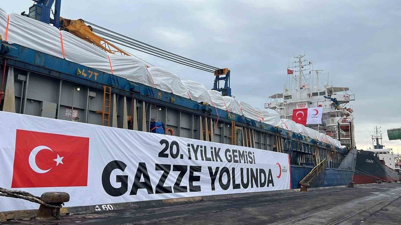 Türk Kızılay'ın 20. İyilik Gemisi 'Princess Nabiha' Gazze Yardımı İçin Mersin'den Uğurlandı