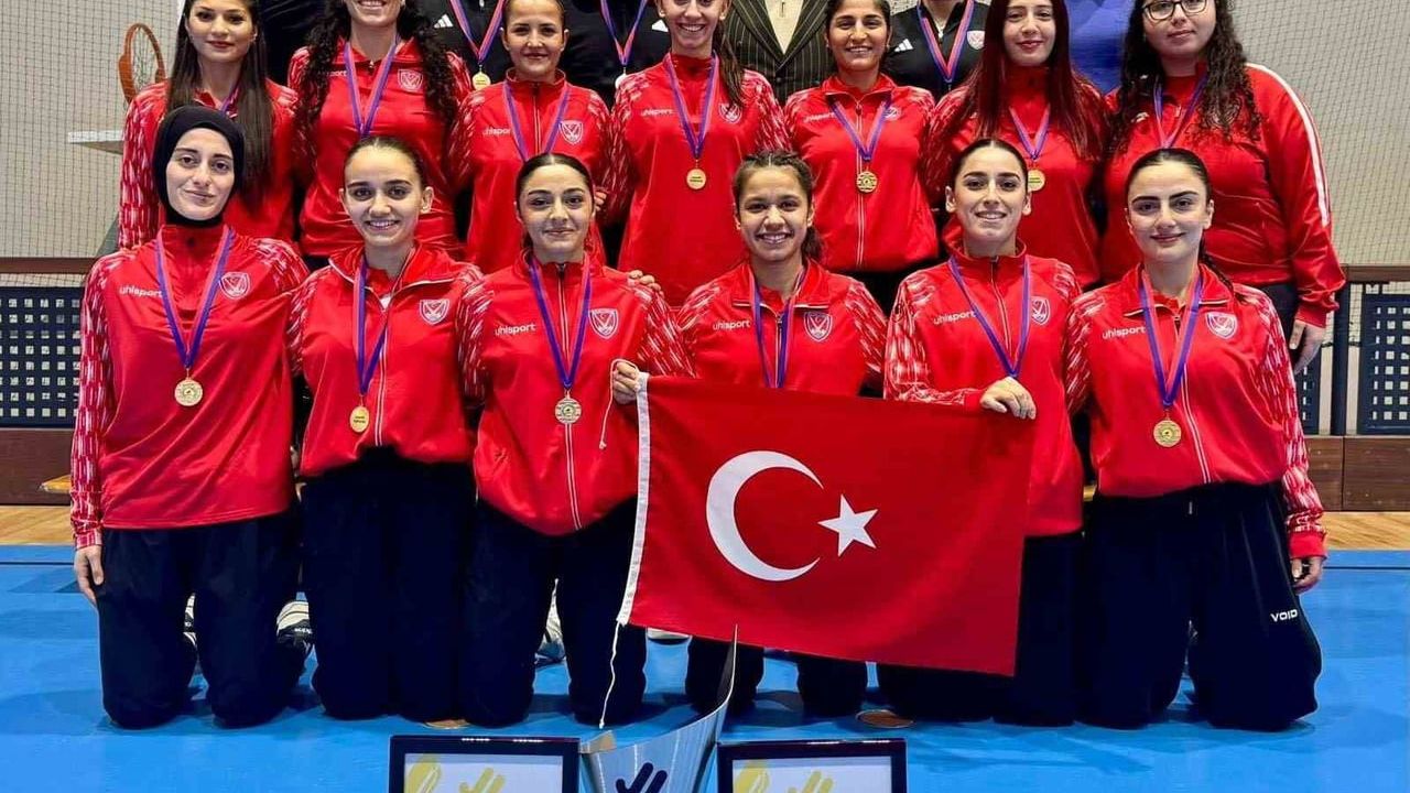 Türkiye Kadın Hokey Milli Takımı, Lousada’da Salon Hokeyi Avrupa Şampiyonu