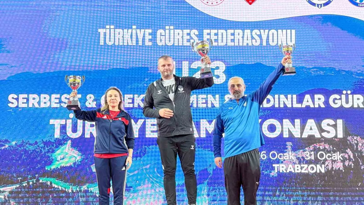 U23 Türkiye Kadınlar Güreş Şampiyonası Trabzon'da tamamlandı
