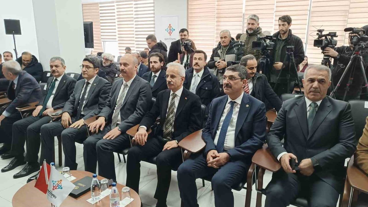 Ulaştırma Bakanı Uraloğlu: Teröre harcanan kaynak, ulaştırma yatırımlarının 8-10 katı