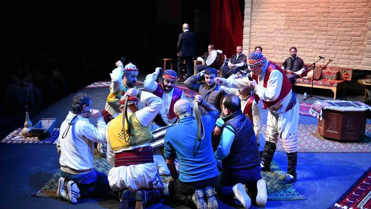 UNESCO Listesindeki Şanlıurfa Sıra Geceleri ve Dursunbey Barana Geleneği Balıkesir'de Aynı Sahnede