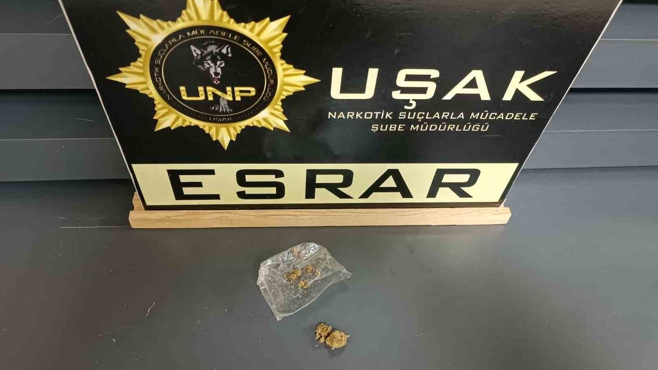 Uşak'ta iki uyuşturucu operasyonu: 3 kişi tutuklandı, çok sayıda madde ele geçirildi