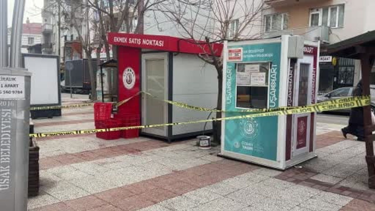 Uşak'ta Üçgen Park'ta bıçaklı saldırı: 25 yaşındaki E.K. ağır yaralandı