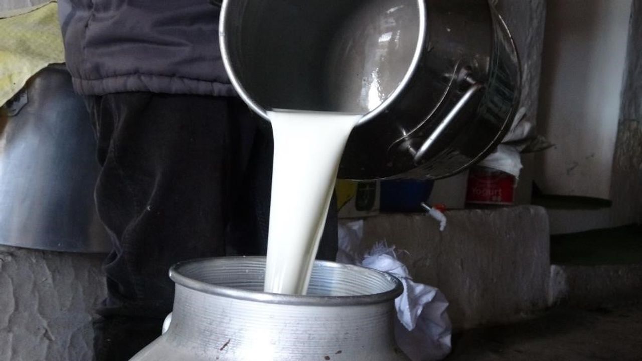 USK çiğ süt tavsiye fiyatını litre başına 22,22 TL olarak belirledi