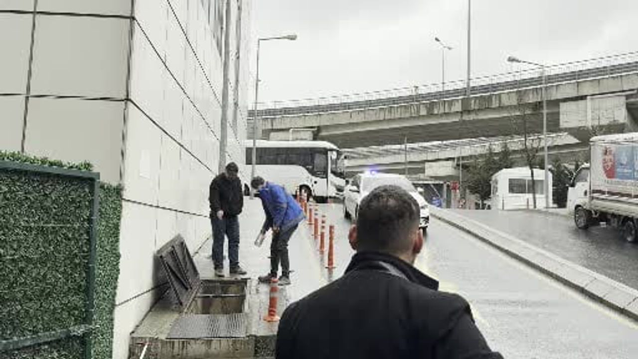 Uyuşturucu operasyonunda gözaltına alınanlar arasında Hasan Can Kaya ve bazı ünlüler sağlık kontrolüne götürüldü