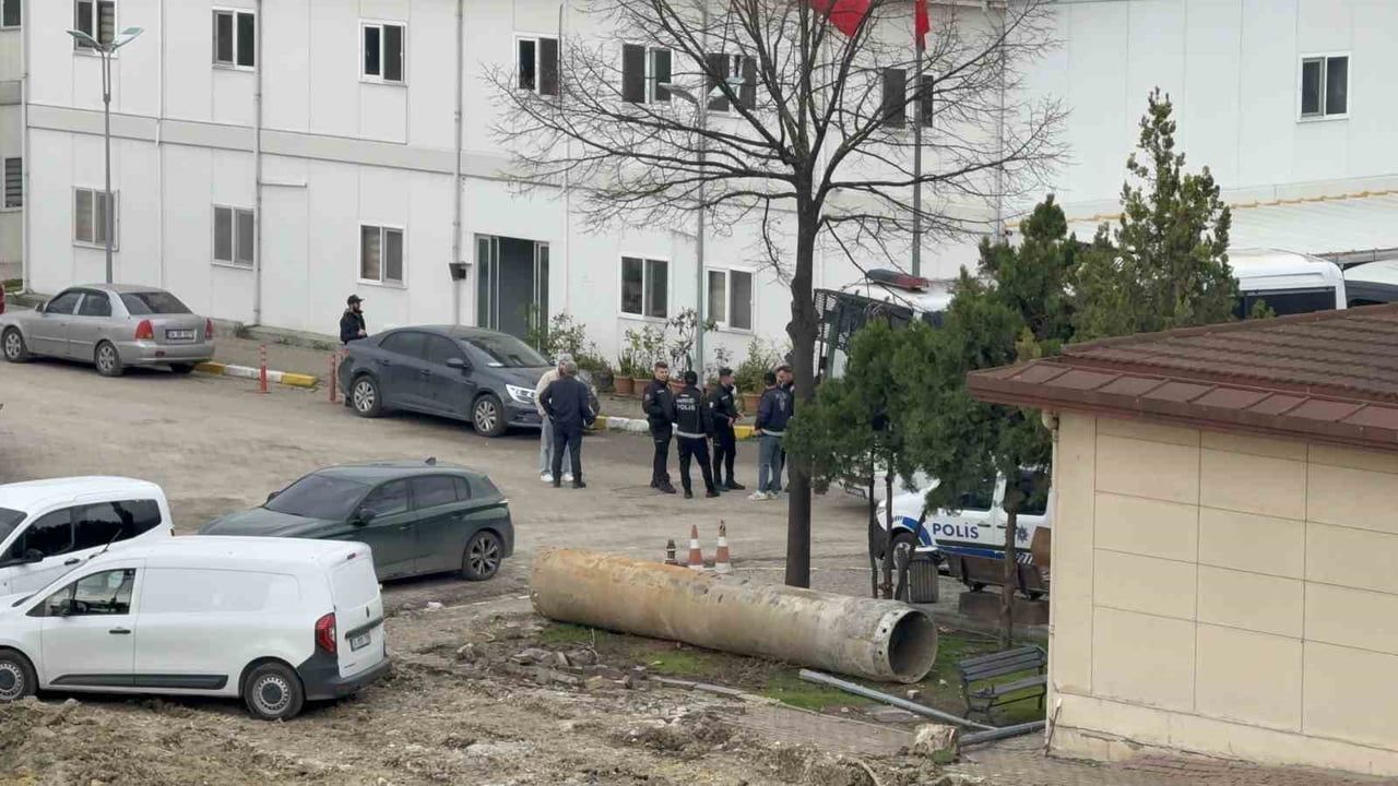 Uyuşturucu soruşturmasında gözaltına alınan ünlüler Adli Tıp Kurumu'na götürüldü