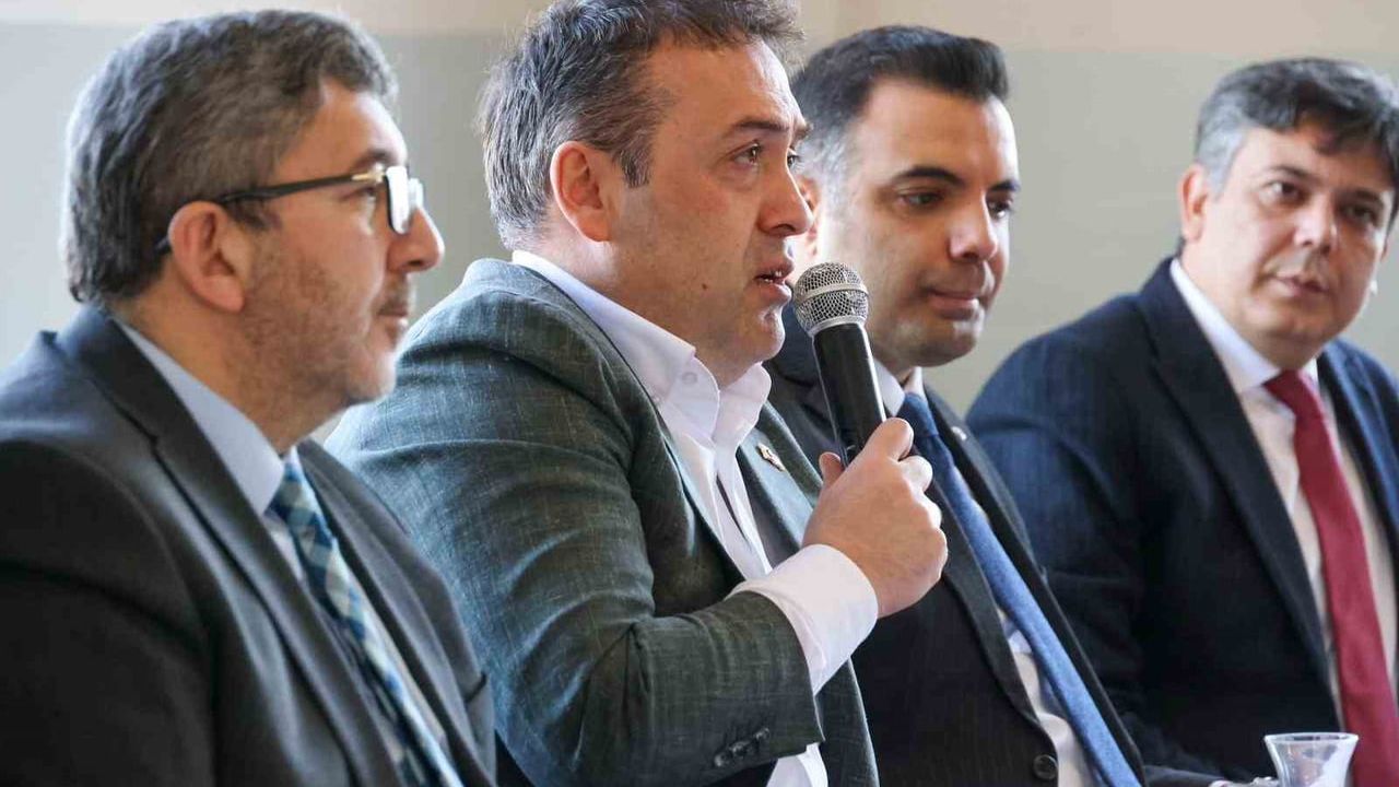 Vali Faik Oktay Sözer, BŞEÜ Söğüt Meslek Yüksekokulu'ndaki faaliyetleri yerinde inceledi