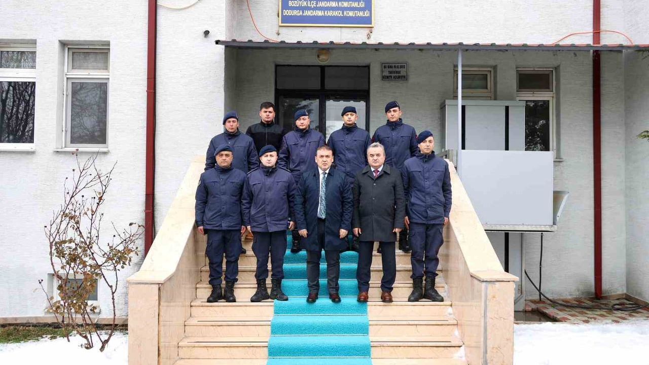 Vali Faik Oktay Sözer Dodurga’da Vatandaşlarla Bir Araya Geldi