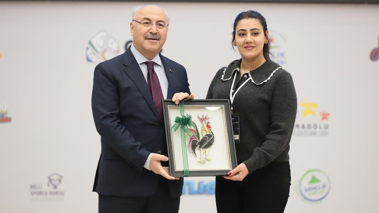 Vali Köşger: "Girişimcilik ve hayat becerileri güçlü nesillerin temelidir"