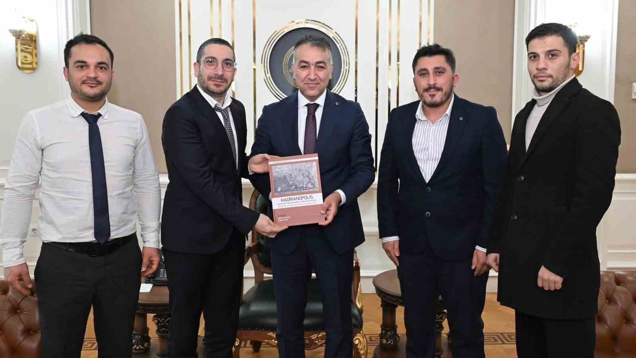 Vali Oktay Çağatay, Hadrianopolis Kazı Ekibini Kabul Edip Çalışmalarını Tebrik Etti