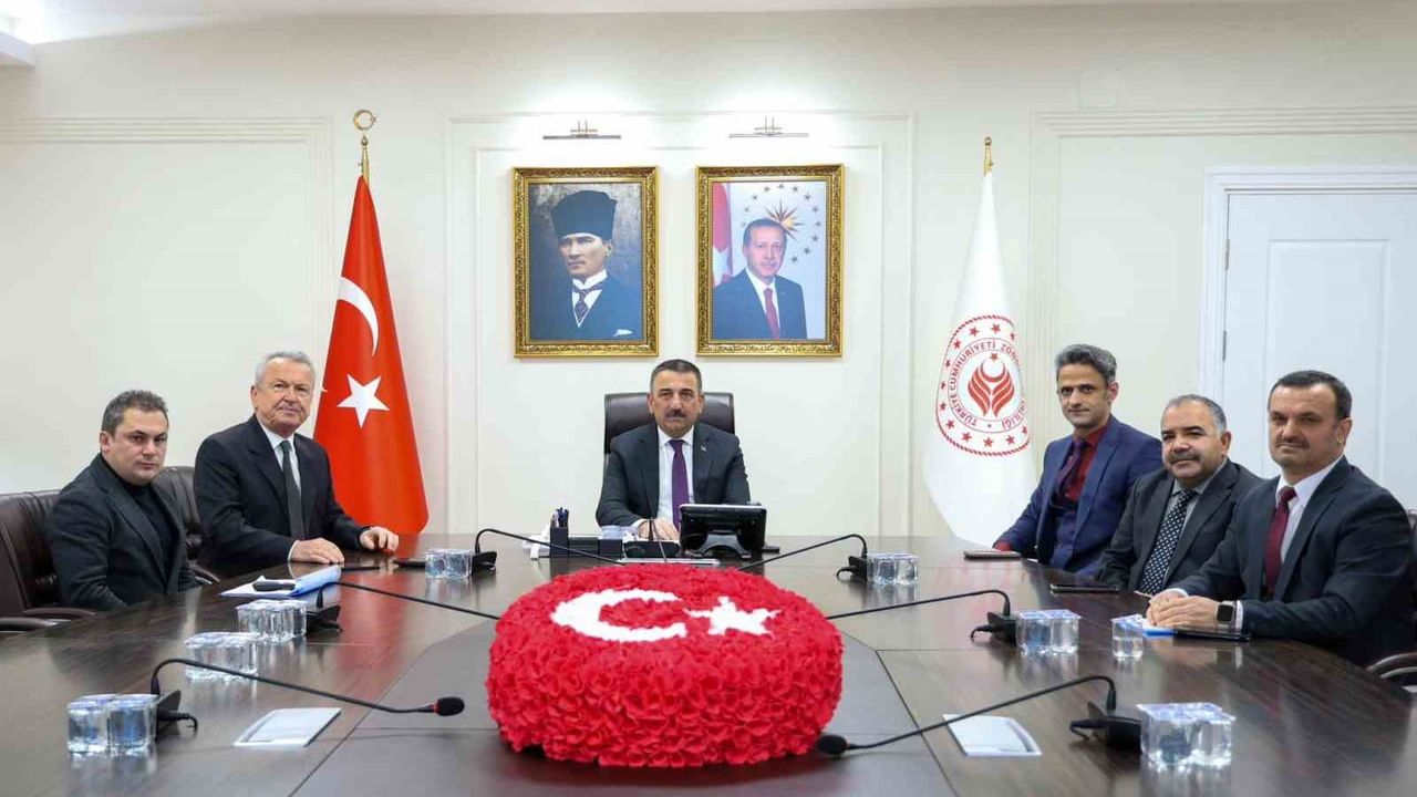 Vali Osman Hacıbektaşoğlu Çaycuma Heyetini Kabul Etti: İlçe Projeleri ve Kurumlar Arası Koordinasyon Görüşüldü