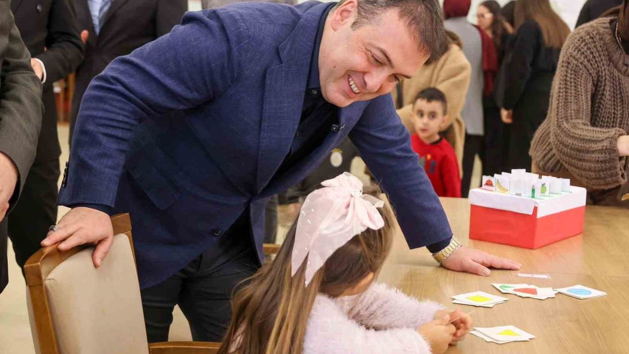 Vali Sözer, 'Çocuk Gelişimi Öğrencileri Materyalde Buluşuyor' etkinliğini inceledi