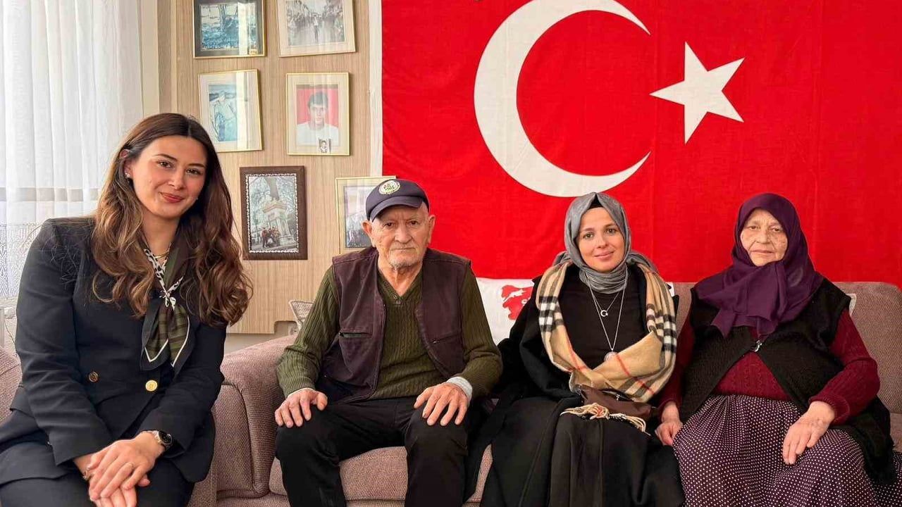 Vali Sözer’in eşi Zeynep Sözer, Söğüt’te Halk Eğitimi ve şehit ailesi ziyaretinde bulundu