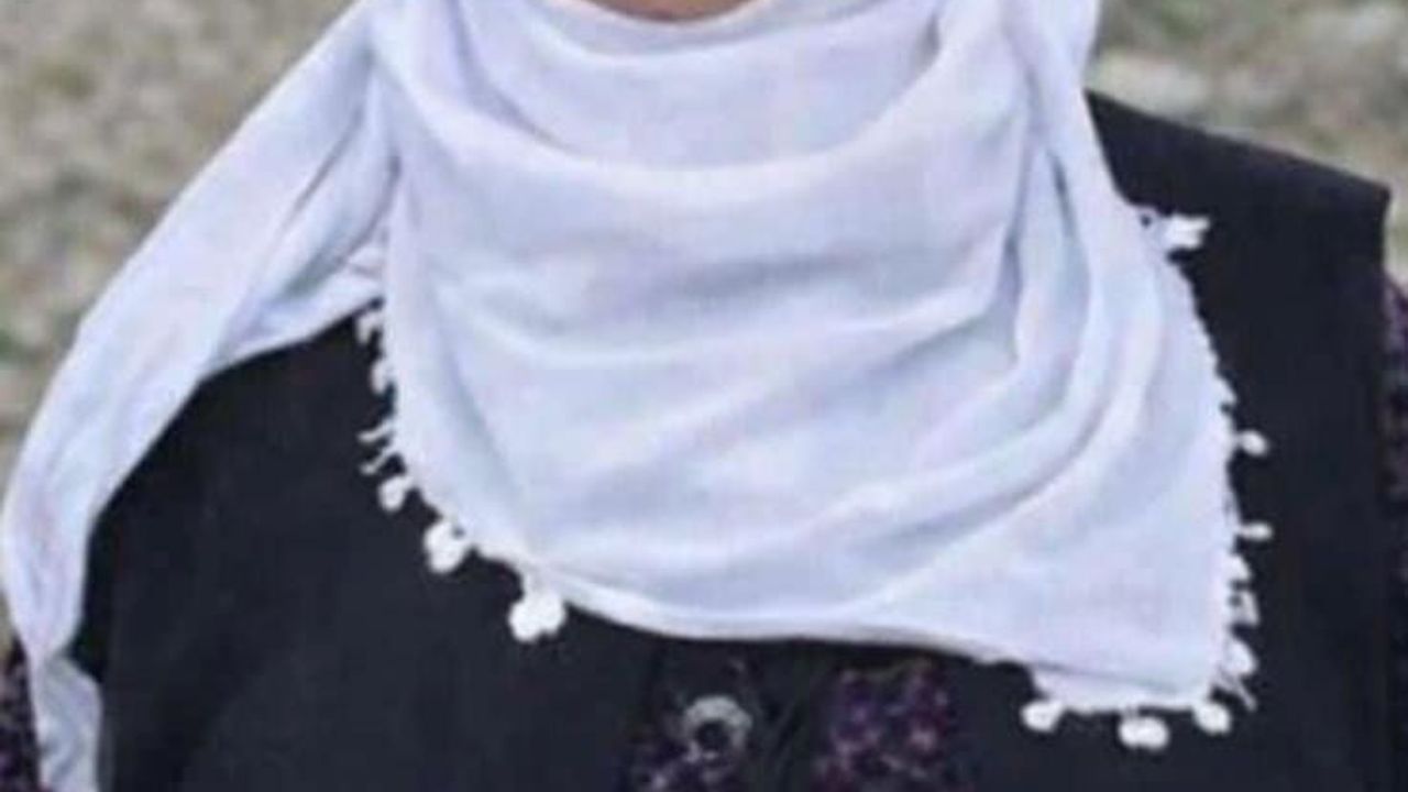 Van Çatak'ta çığın altında kalan Gülnaz Bitik toprağa verildi