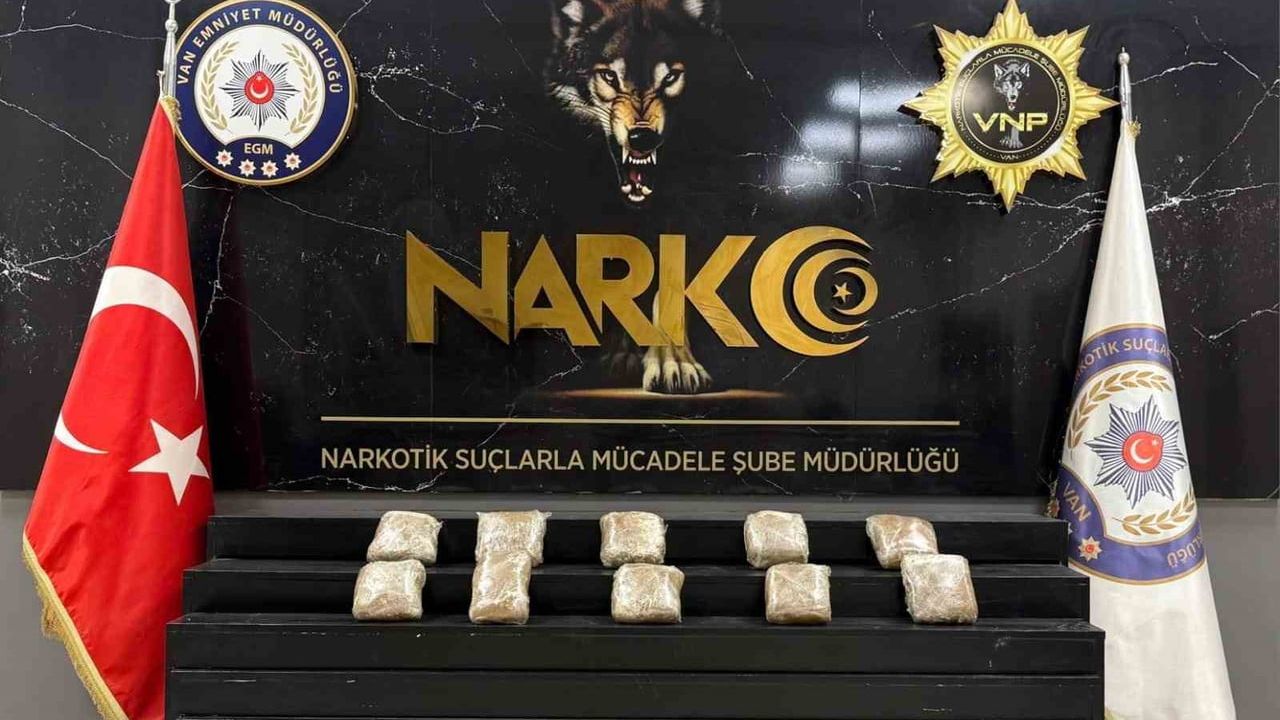 Van'da 13 kilo 140 gram metamfetamin ele geçirildi