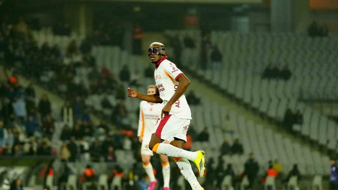 Victor Osimhen, Karagümrük karşısında Süper Lig gollerini 7'ye çıkardı, toplam 13