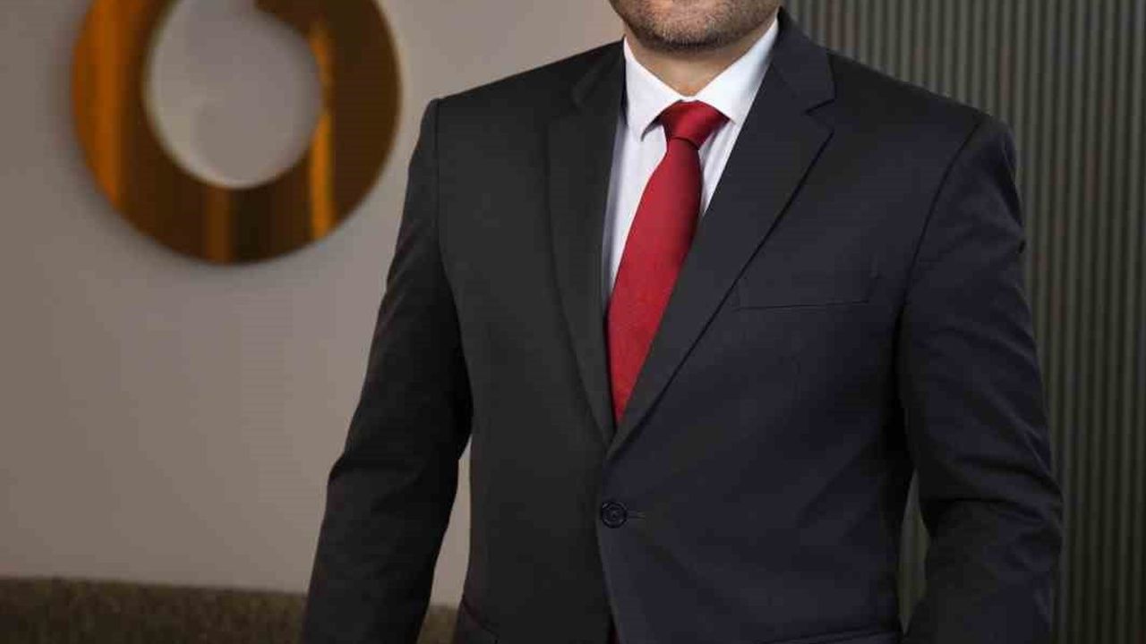 Vodafone, 5G İçin Yapay Zekâ Destekli Fiber Optik Omurga Operasyonlarını Dijitalleştirdi