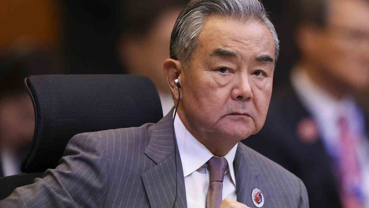 Wang Yi: Hiçbir ülke 'dünya polisi' ya da 'uluslararası yargıç' rolünü üstlenemez