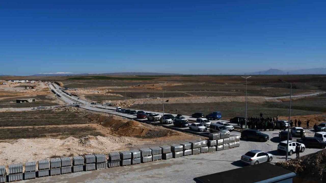 Yazıhan'da Doğu Anadolu'nun En Büyük Tarıma Dayalı İhtisas (BESİ) OSB'si Faaliyete Hazırlanıyor