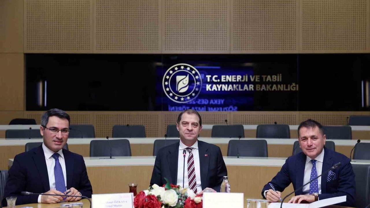 YEKA GES-2025 Sözleşmeleri İmzalandı: 650 MW Kapasite İçin Yatırım Süreci Başladı