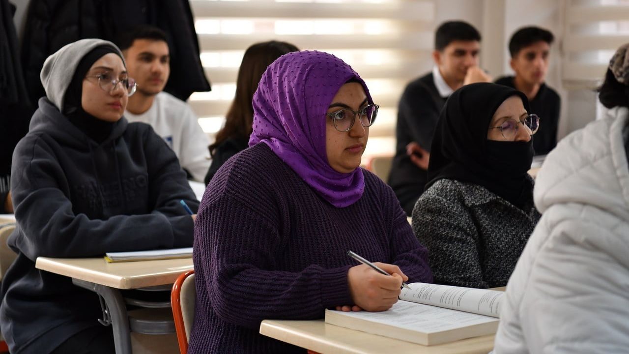 Yeşilyurt’ta ara tatilde ücretsiz LGS ve DYK hazırlık kursları