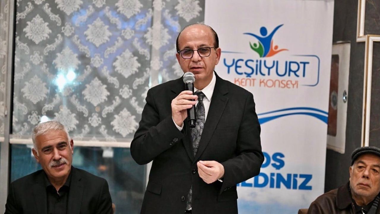 Yeşilyurt’ta yarım asırlık ustalara 'Emeğe Saygı, Tecrübeye Vefa' programında plaket verildi