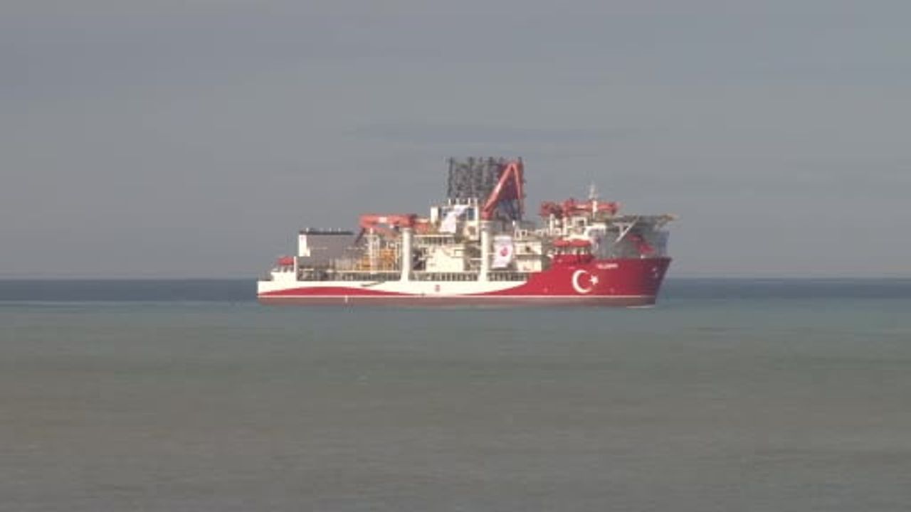 Yıldırım Sondaj Gemisi İstanbul Boğazı’nı Geçerek Filyos Limanı’na Ulaştı