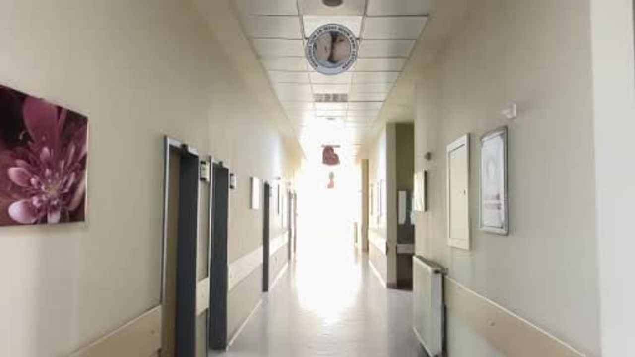 Yüksekova'da 2026'nın İlk Bebeği 'Rojevin' Doğdu