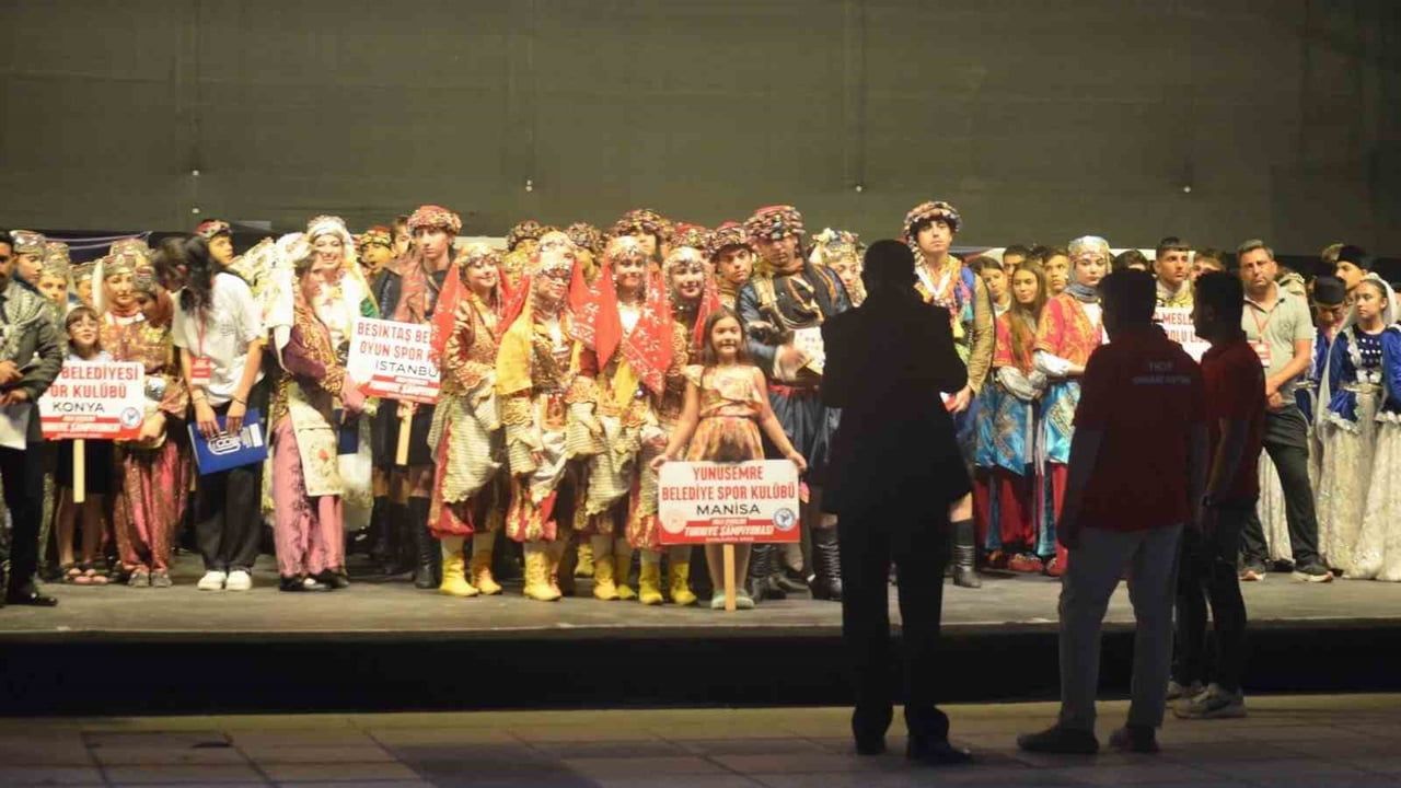 Yunusemre Belediyespor 2025'i 211 madalya ve 34 kupayla kapattı