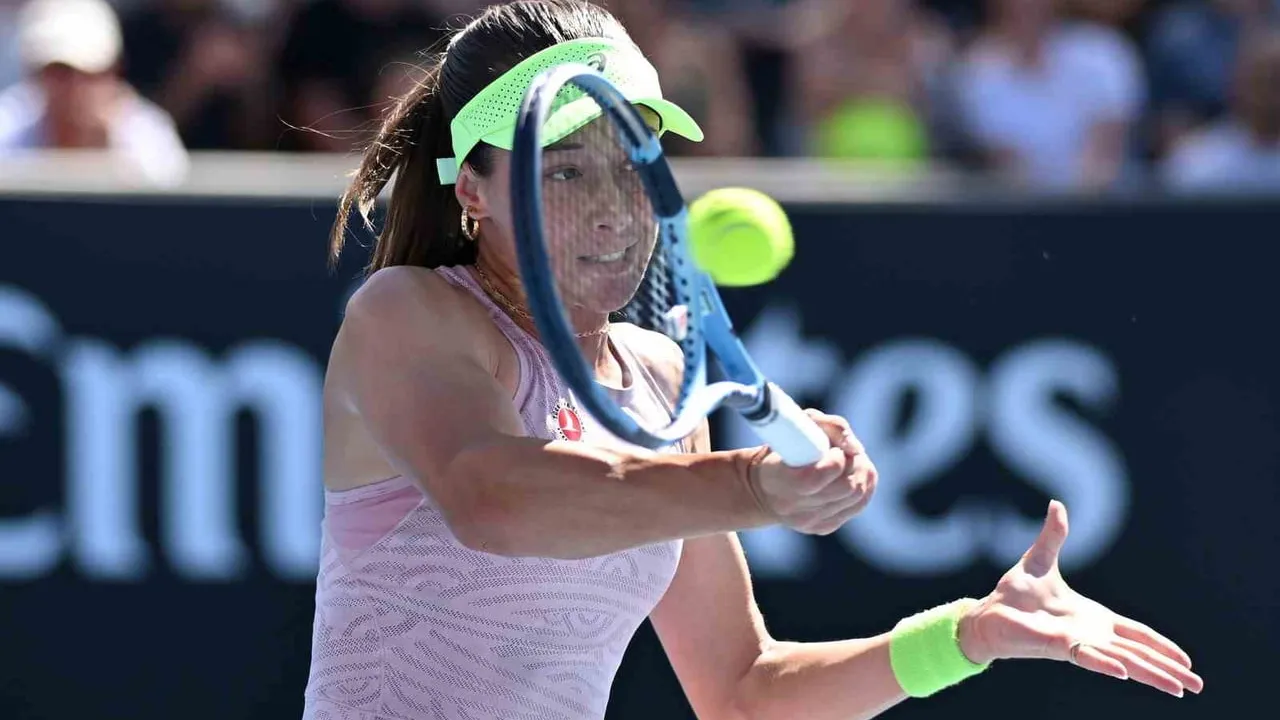 Zeynep Sönmez, Alexandrova'yı 2-1 yenerek Avustralya Açık'ta 2. tura yükseldi