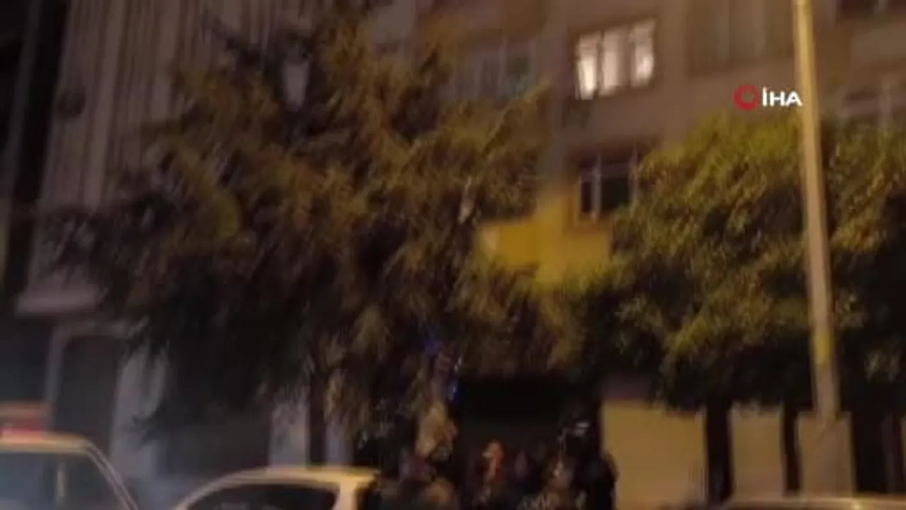 Zeytinburnu'da evde çıkan kavgada camla yaralanan kadın hastaneye kaldırıldı